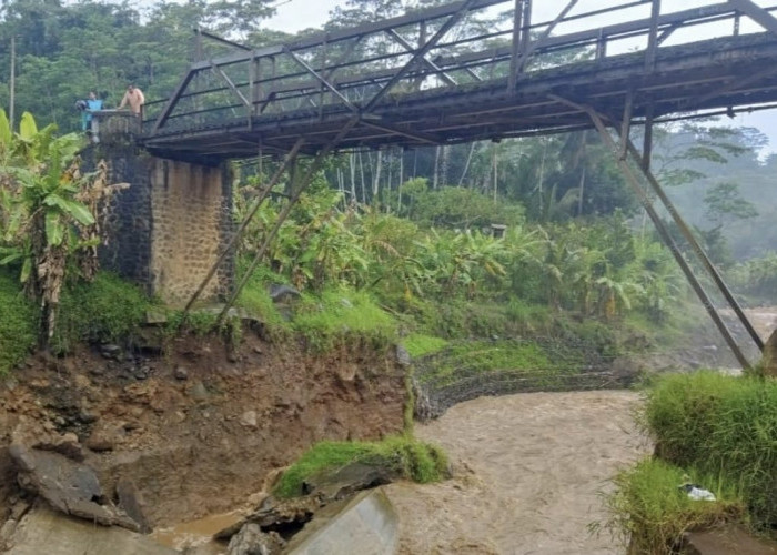 Kondisi Jembatan Kesatrian di Batang Memprihatinkan, Pemkab Usulkan Perbaikan ke TAPD