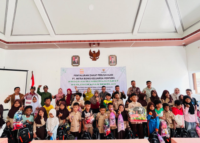 Peduli Pendidikan dan Literasi Keuangan, MBK Ventura Salurkan 150 Paket Sekolah di Blado