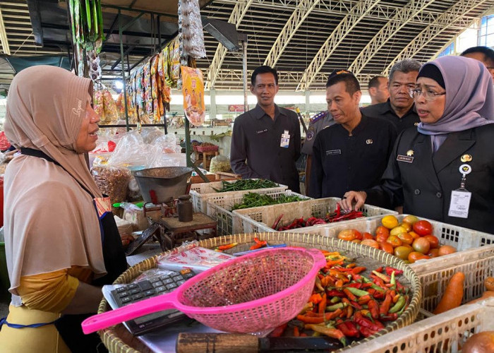 Makin Pedas, Harga Cabai di Batang Tembus Hingga Rp80 Ribu Per Kilo