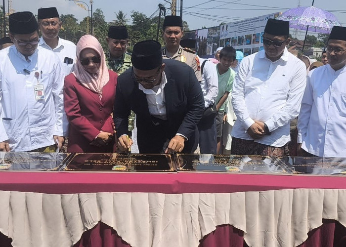 Diresmikan Bupati Faiz, Jembatan Kali Belo Batang Diproyeksikan Bertahan hingga 100 Tahun