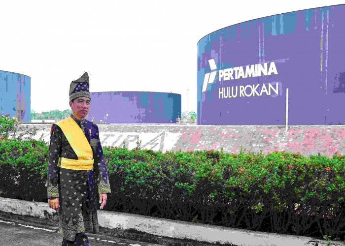 Pimpin Upacara Hari Lahir Pancasila di Lapangan Garuda Pertamina Hulu Rokan Jokowi Kenakan Pakaian Adat Melayu