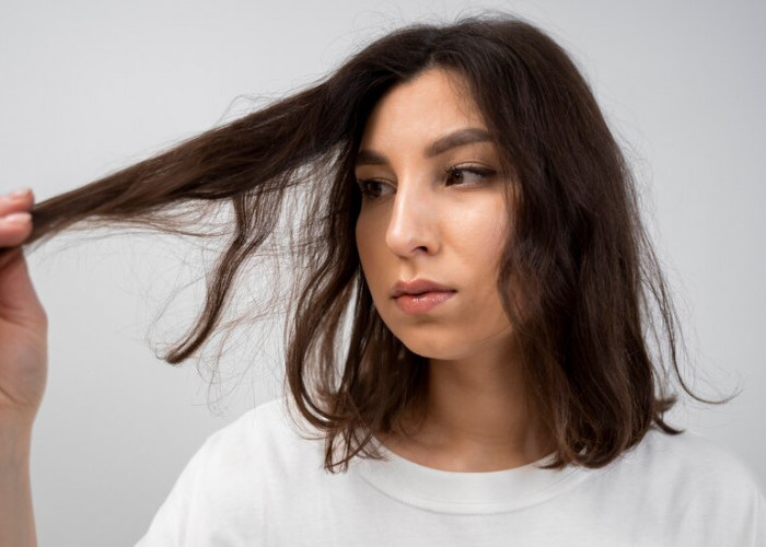 Rambutmu Berminyak dan Mudah Lepek? Ini 5 Cara Atasi Rambut Lepek Biar Sehat Mengembang, dan Bebas Bau!