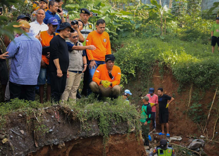 Ahmad Luthfi Instruksikan Penanganan Longsor di Ungaran Timur Tuntas dalam Sepekan