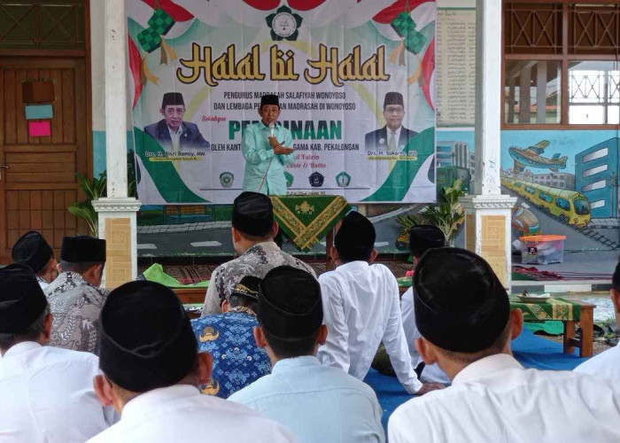 Bisri Hadiri Halal bi Halal Pengurus Madrasah Salafiyah Wonoyoso