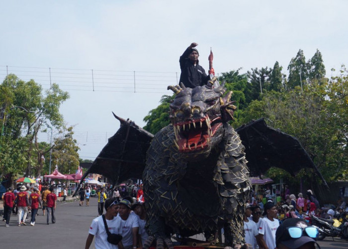 Ribuan Warga Padati Karnaval Kemerdekaan Batang 2025, Tampilkan Keberagaman Budaya