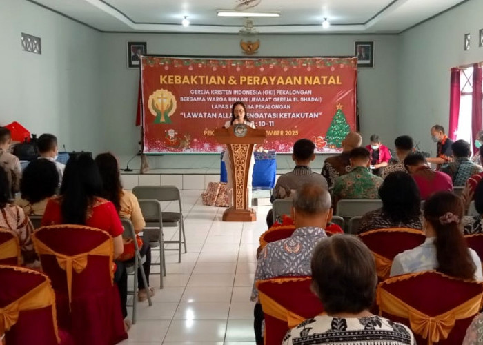 Lapas Pekalongan bersama GKI Kota Pekalongan Gelar Kebaktian dan Perayaan Natal bagi WBP Nasrani