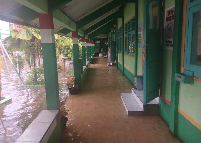 Batang Kota Banjir, Pelajar di 13 Sekolah Belajar di Rumah