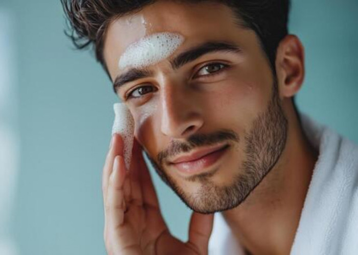 5 Skincare untuk Pria Kulit Berminyak dan Kusam yang Bagus dan Harganya Terjangkau
