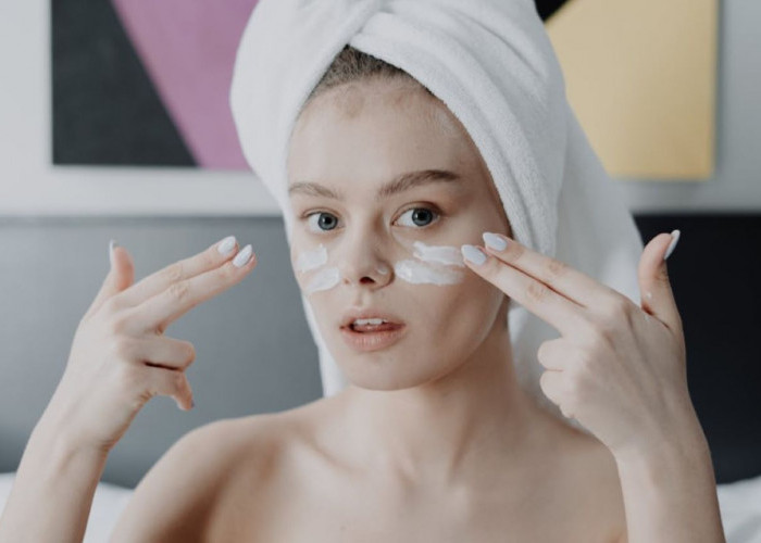 4 Merk Sunscreen untuk Melawan Kulit Kusam, Bantu Cerahkan Kulit Secara Instan 