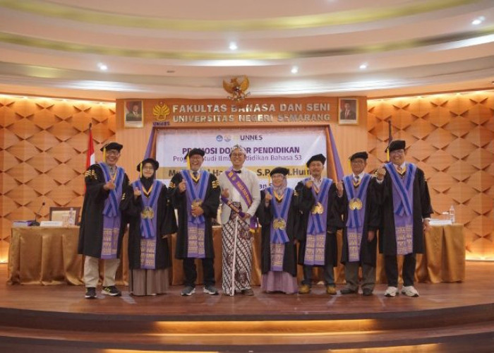 Rebut IPK Sempurna 4,00: Jejak Doktor dari Unikal Mampu Menyulam Ilmu, Seni Sastra untuk Menjawab Zaman 