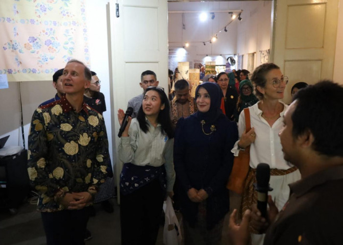 Batik Pekalongan Bertransformasi, Pembatik Muda Hadirkan Pewarna Alami hingga Desain Kekinian