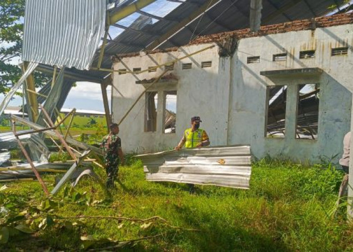 5 Desa di Wonopringgo Dihajar Angin Kencang, Puluhan Rumah Rusak, Desa Sampih Parah