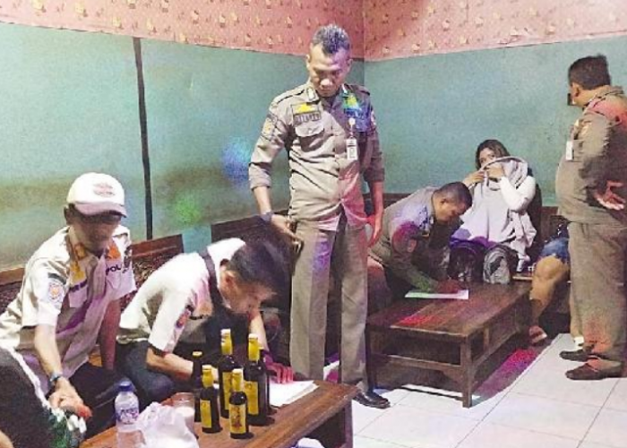 Patroli Malam ke Sejumlah Warung dan Tempat Karaoke, Satpol PP Kabupaten Pekalongan Temukan Miras