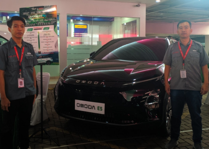 Mejeng di Pekalongan, Mobil Listrik Chery Omoda E5 Tampil dengan Desan Futuristik