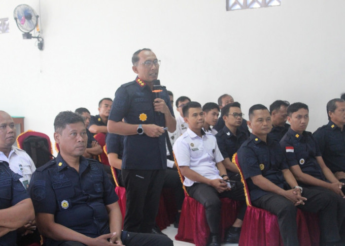 Kalapas Pekalongan Sosialisasikan Pengendalian Gratifikasi kepada Seluruh Pegawai