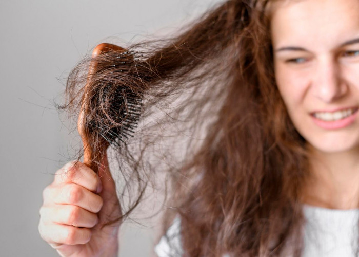 4 Kebiasaan Sepele Bikin Rambut Kamu Rusak yang Harus Kamu Hindari