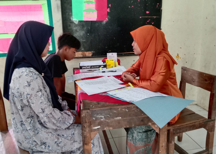 Penerimaan Raport Berbasis SLC Upaya Bangun Karakteristik Mandiri dan Tanggung Jawab Siswa SMPN 10 PEKALONGAN 