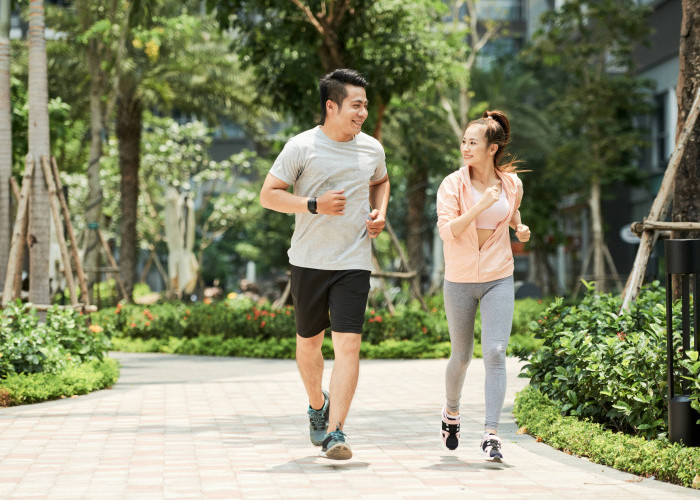 5 Jenis Olahraga untuk Mencegah Osteoporosis yang Mudah dan Aman Dilakukan Segala Umur