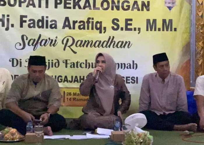 Safari Ramadhan, Bupati Fadia Arafiq Sambangi Masjid Fatkhul Jannah Desa Watugajah Kecamatan Kesesi