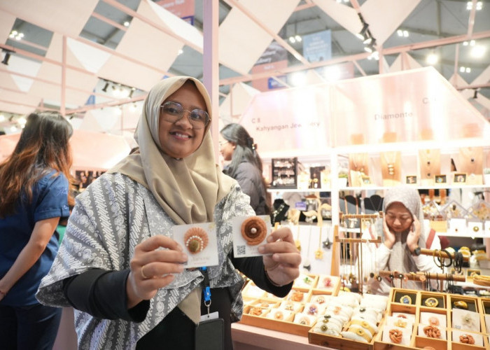 Makin Bersinar, UMKM Perhiasan Asal Mojokerto Siap Go Global Berkat Dukungan BRI