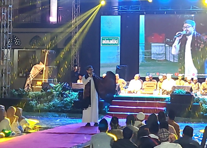 Mostafa Atef & Al Munsyidin 