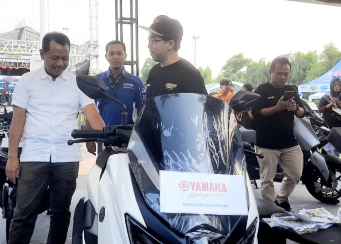 Seri Pembuka Rayakan Satu Dekade, Ribuan Bikers Meriahkan MAXI Day Di Alun - Alun Kudus 