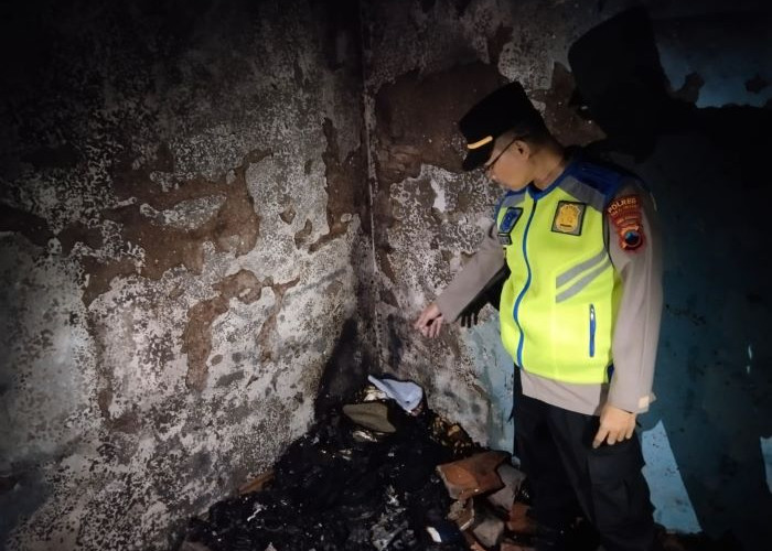 Suara Ledakan Bikin Warga Kaget, Rumah di Krandon Pekalongan Terbakar, Kerugian Capai Rp55 Juta