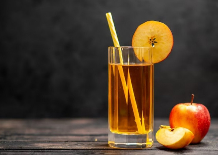 5 Khasiat Minum Jus Apel yang Bisa Bikin Lansia Sehat dan Bugar di Masa Tua