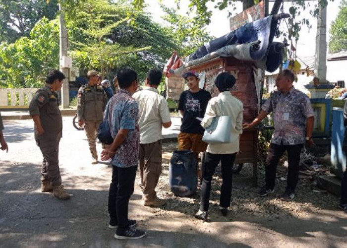 3 Pedagang di Kedungwuni Barat Diberi Waktu 3 Hari, Jika Bandel Satpol PP Siap Bongkar Paksa
