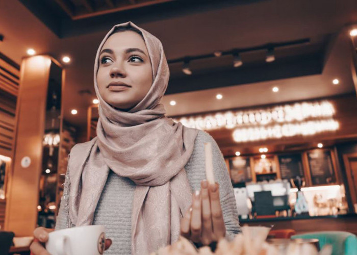 Ini Dia 6 Inspirasi Outfit Hijab Casual untuk Bukber dari Kumpulan Tren Fashion Ramadhan 2024 Paling Hits!