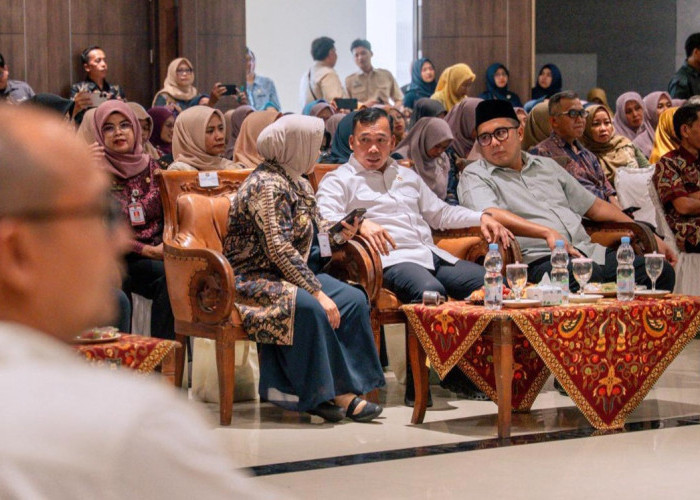 Mohammad Saleh Dampingi Menteri Wihaji, Pantau Progres Distribusi MBG 3B di Purworejo