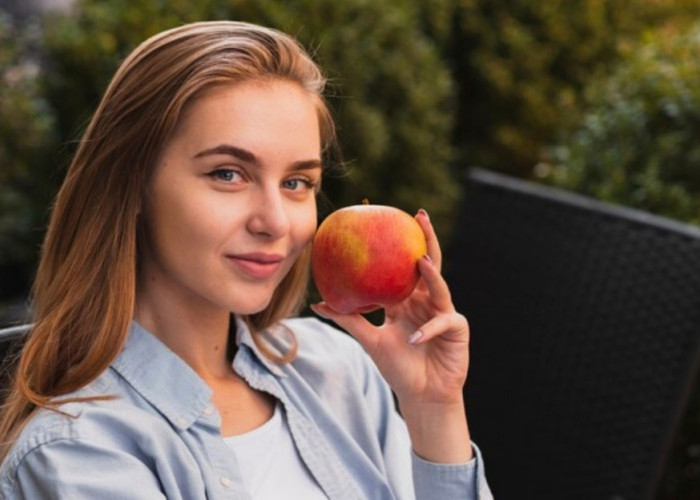 Ini Dia 7 Manfaat Makan Apel untuk Wanita, Ternyata Bisa Bantu Cegah Tulang Keropos