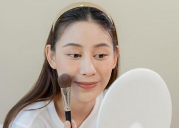 5 Bedak Tabur untuk Kulit Berjerawat yang Tahan Lama dan Bikin Glowing