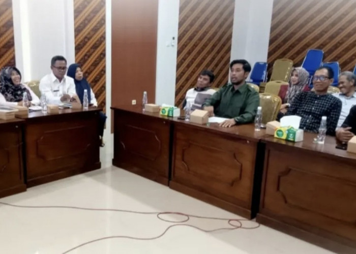 DPRD Batang Dorong Pencetakan KTP dan KK Dilayani di Tingkat Kecamatan