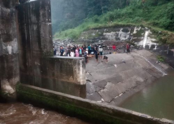 Hendak Hadiri Hajatan Lewat Jalur Alternatif, Petani di Lebakbarang Tewas Hanyut di Sungai Sengkarang