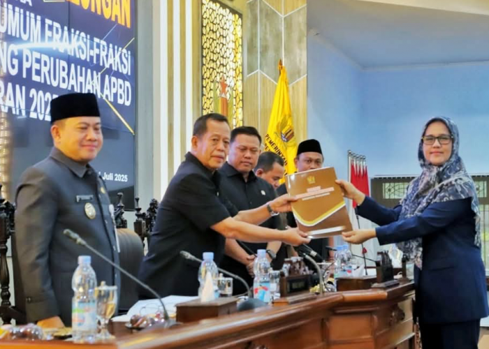 Rapat Paripurna Pandangan Umum Fraksi Terhadap Perunahan APBD 2025, Soroti Anggaran dan Efisiensi Belanja