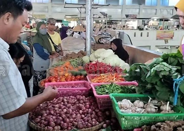 Harga Sayur dan Bumbu di Pasar Batang Merangkak Naik