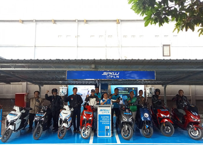 Buktikan Kemampuan Motor Listrik, Komunitas Gesit Rider Indonesia Touring Jakarta-Dieng 