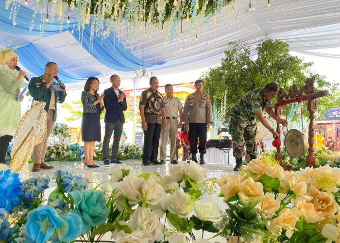 Fifi Skin Clinic Rangkul Masyarakat Umum dan UMKM Rayakan 9th Anniversary 