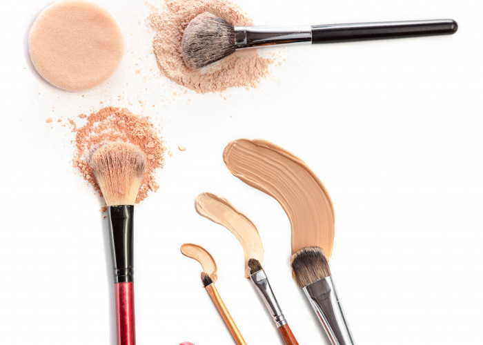 Wajib Dibaca! Inilah 10 Langkah Membersihkan Kuas Makeup yang Kotor Penyebab Kulit Kusam dan Jerawat