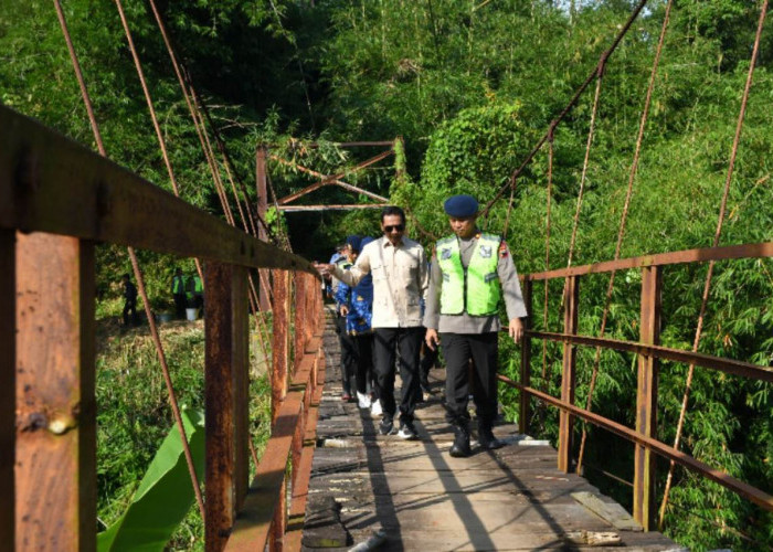 Perbaikan Jembatan Si Guo Jadi Bukti Implementasi Instruksi Kapolri, Wabup Batang: Inilah Esensi Tugas Negara