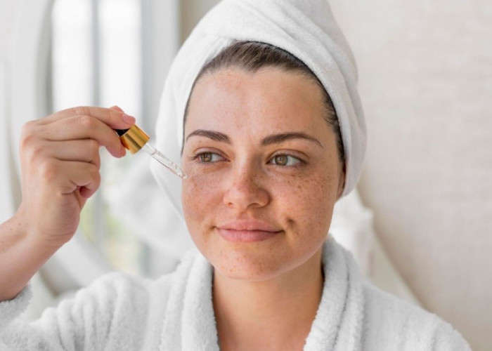 5 Peeling Serum Agar Kulit Cerah Tanpa Noda Hitam, Wajah Tampak Halus 