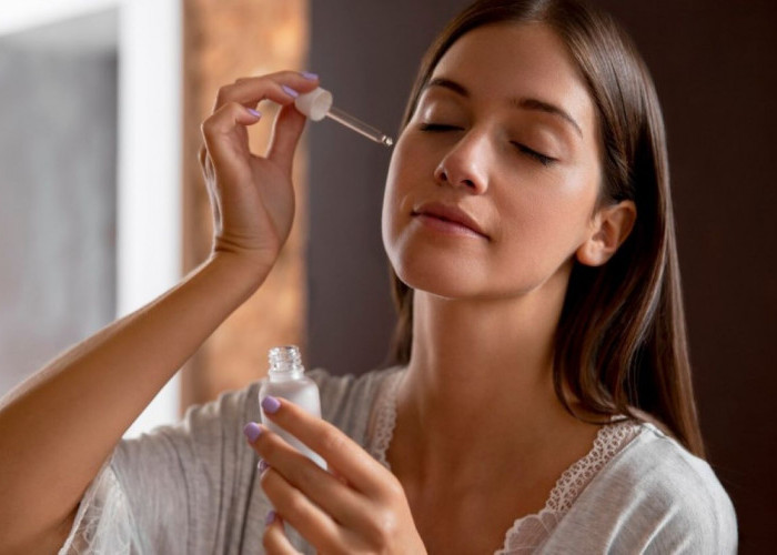 4 Serum Mencerahkan untuk Wajah Berflek Hitam, Kulit Glowing Cerah Merata