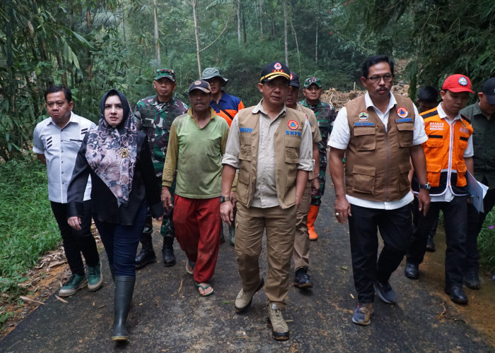 Bupati Fadia Arafiq Terima Kunjungan Pj Gubernur dan Kepala BNPB, Tinjau Lokasi Longsor di Petungkriyono