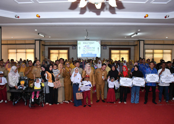 Bupati Fadia Peringati Hari Disabilitas Internasional dengan Penyaluran Bantuan & Layanan Terapi Jemput Bola