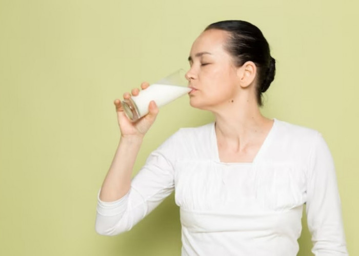 Efek Minum Susu Lansia, Benarkah Bisa Bikin Tulang Linu Hilang?