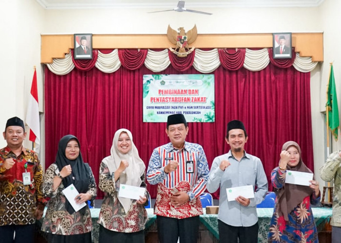 Kemenag Kabupaten Pekalongan Salurkan Rp225 Juta Zakat Konsumtif untuk Guru Madrasah Non-PNS