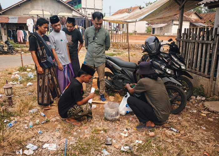 Solusi Sampah Pesantren: Tim Riset MoRA-LPDP Latih Budidaya Maggot BSF di PP Syarief Hidayatullah Wonopringgo 