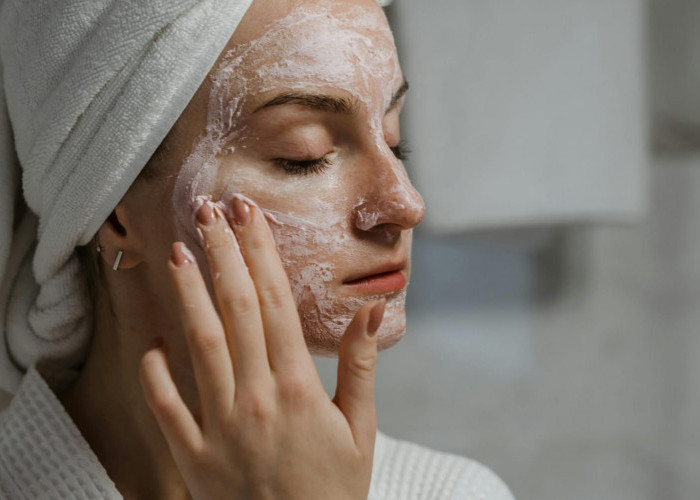 4 Sabun Wardah untuk Usia 50 Tahunan yang Ampuh Lawan Tanda Penuaan