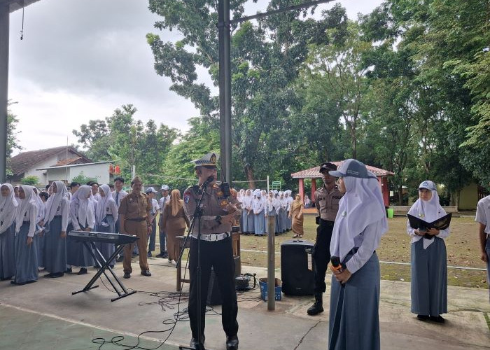 Police Goes to School di SMAN 1 Kajen Pekalongan